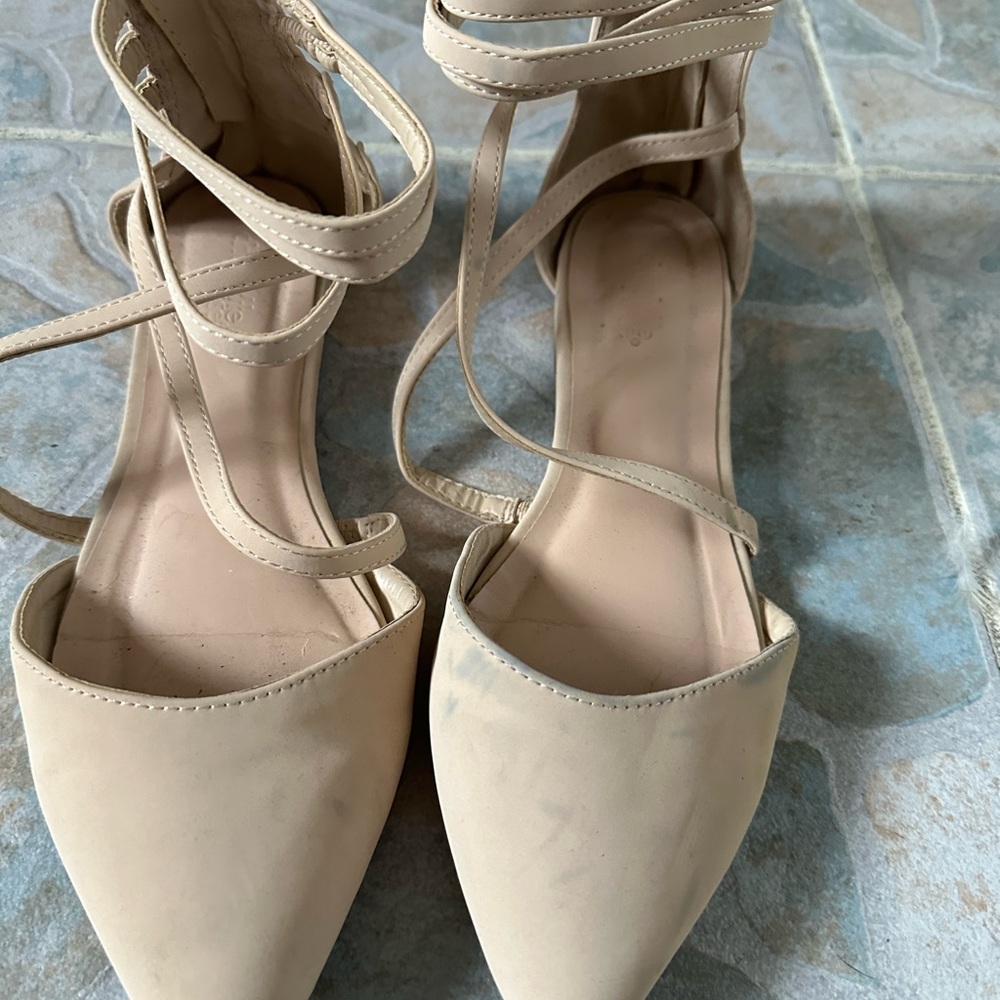Size 7 minor flaws